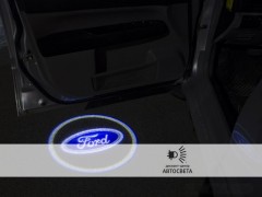Проекция на двери с эмблемой Ford